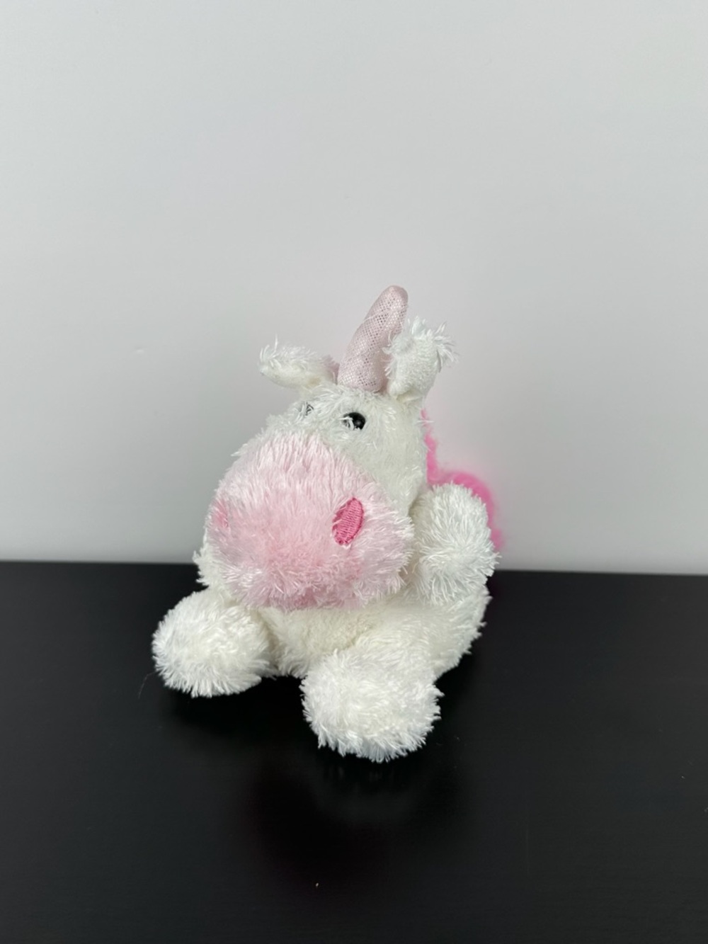 Russ Berrie Rare Luvvies Leah Unicorn 5” White Pink Plush Stuffed Animal